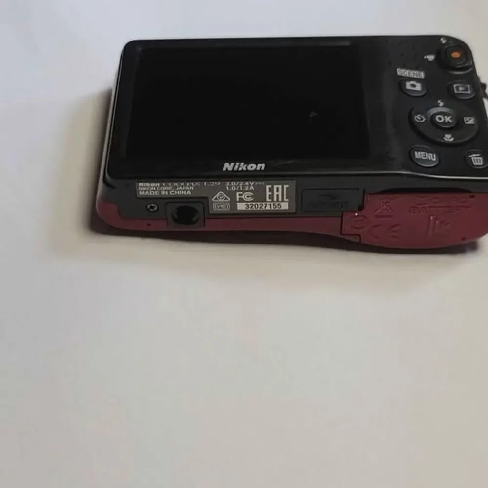 Nikon Coolpix L29 Digital Camera